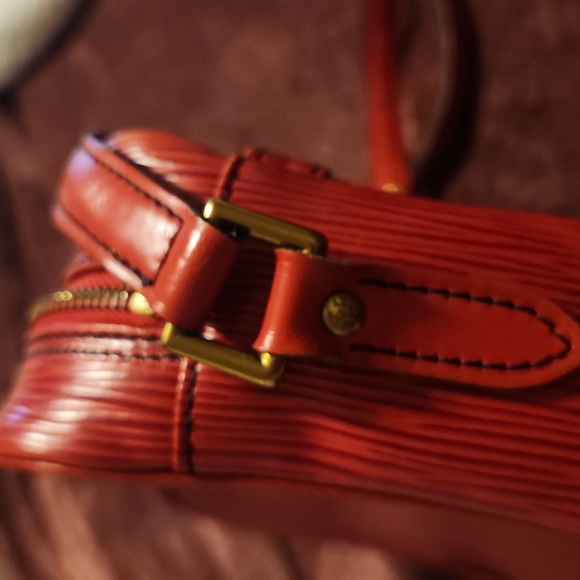 💕LV epi Trocodero 27 - Picture 6 of 8